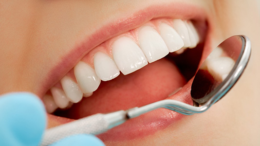 Aşırı Derecede Aşınmış  Dişlerde Okluzal  Onley Uygulamaları